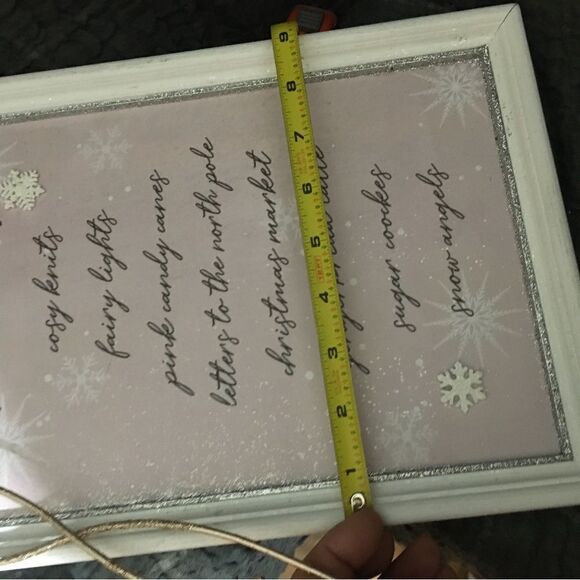 "Favorite Things" List Christmas Wall Decor - Picture 8 of 8
